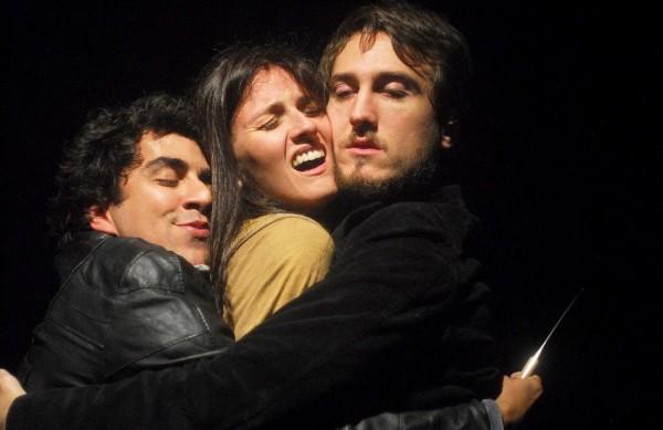 Cena da peça 'Fã Clube', da Cia. Físico de Teatro, do Rio (Divulgação)