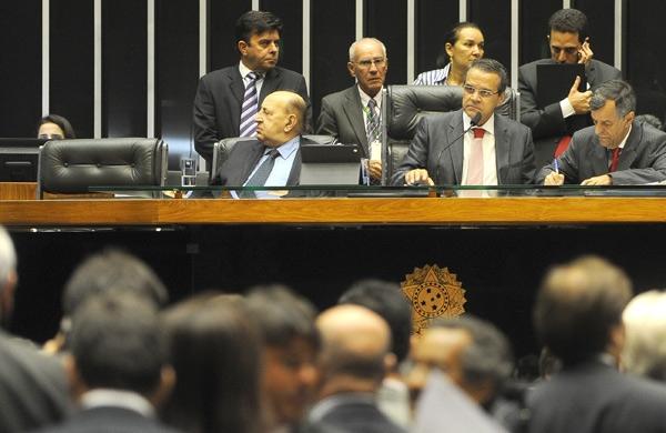 Câmara vota destaques da Medida Provisória dos Portos. O texto estabelece novas regras para as concessões, os arrendamentos e as autorizações de instalações portuárias, públicas ou privadas (Agência Brasil)