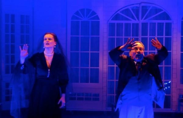 Cena da peça 'A Dama do Mar', clássico de Henrik Ibsen, com direção de Robert Wilson (Divulgação)