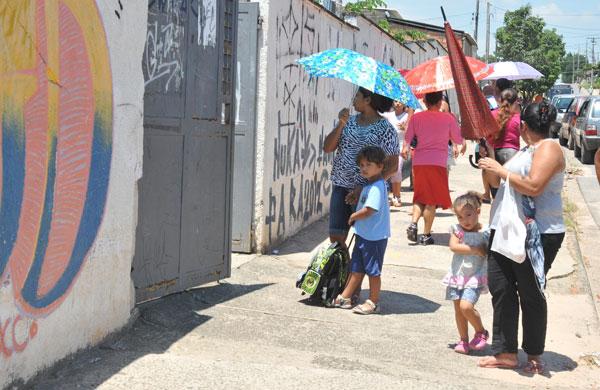 O calor pede uma sombrinha (Dominique Torquato/AAN)