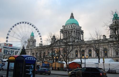 A cidade de Belfast mistura história e modernidade (Divulgação )