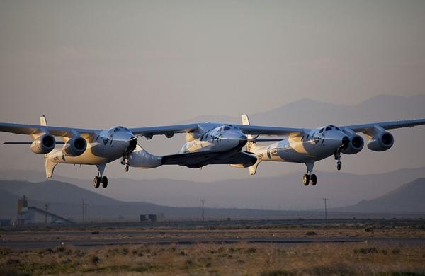 Modelo de aeronave que realizaria o voo suborbital da Virgin Galactic (Divulgação)