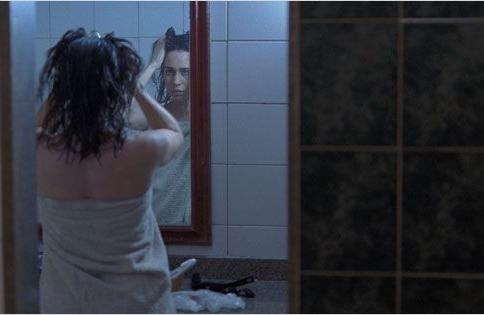Cena do filme 'O Abismo Prateado', de Karim Aïnouz e com Alessandra Negrini (Divulgação)