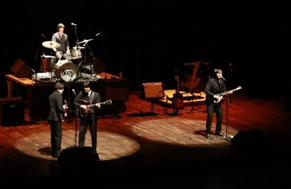 Banda Beatles Forever que apresenta espetáculo de música e teatro (Divulgação)